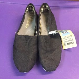 NWT Dark Grey Toms